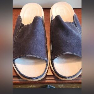 Lands' End leather slide sandals women’s 8